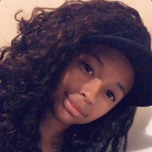 Meet your Posher, Mychala